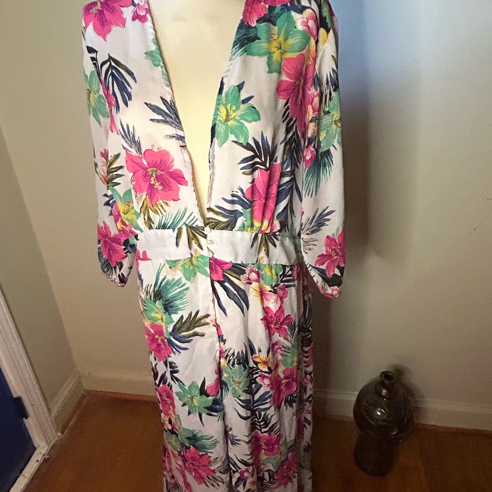 Beautiful sheer floral duster/cover up.